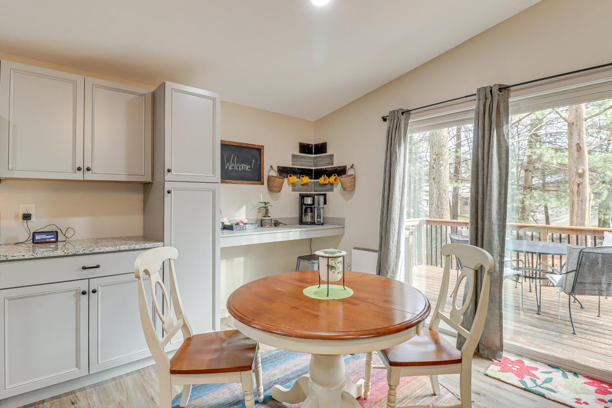 Quaint Jim Thorpe Cabin Retreat, Walk To Beach! Exterior photo